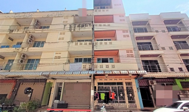 รายละเอียดเพิ่มเติมCode ID :   PKK04-06186ราคาขาย    7,100,000 บาท- ขนาดพื้นที่ :   24.90 ตร.ว - พื้นที่ใช้สอย :    345 ตร.ม- จำนวนห้อง :  4 ห้องนอน 4 ห้องน้ำ  - จอดรถ :        1 คัน- อาคารพาณิชย์  :     4 ชั้น- อาคารพาณิชย์หันทางทิศ :- อายุอาคาร :    11 ปีพิกัดทรัพย์   :     https://maps.app.goo.gl/18gyMTPb1tSJ29LB7สถานที่ใกล้เคียง- ใกล้โลตัส ไทจังโหลน- ใกล้มินิบิ๊กซี ด่านนอก- ใกล้โลตัส โกเฟรช ซูเปอร์มาร์เก็ต จังโหลน- ใกล้วัดหลักเขตด่านนอกสอบถามเพิ่�