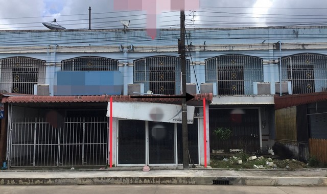 รายละเอียดเพิ่มเติมCode ID :   PKK04-05911ราคาขาย     3,000,000 บาท- ขนาดพื้นที่ :   27.90 ตร.ว - พื้นที่ใช้สอย :    160.20 ตร.ม- จำนวนห้อง :  2 ห้องนอน 2 ห้องน้ำ  - จอดรถ :        1 คัน- อาคารพาณิชย์  :     2 ชั้น- อาคารพาณิชย์หันทางทิศ :- อายุอาคาร :    15 ปีพิกัดทรัพย์   :     https://maps.app.goo.gl/rVCHQacoPjfRcfqp7สถานที่ใกล้เคียง- ใกล้โลตัส โกเฟรช ปาดังเบซาร์ สะเดา- ใกล้โรงพยาบาลปาดังเบซาร์- ใกล้ตลาดสดเทศบาลเมืองปาดังเบซาร์- ใกล้โรงเรียนแก้วบุตร