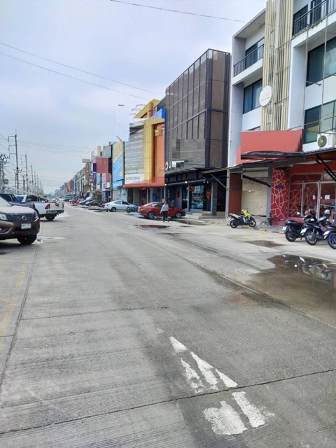 นิคมลาดกระบัง 29,999 B-M ฉลองกรุง คุ้มเกล้า ให้เช่าอาคารพาณิชย์ ห้องริม 4 ชั้น หน้ากว้าง 5 เมตร  22ตรว.4จอดรถได้มาก พระจอมเกล้า KFCChalongKrung KhumKlao For Rent Commercial Building on Conner  4 Stories 22Sq.wa Witdh 5 m. LatKrabang Industrial Estate Avenue  4 Parking Kingmongkut KFCคุ้มเกล้าฉลองกรุง แขวงลำปลาทิว เขตลาดกระบัง กทม. ที่จอดรถหน้าบ้าน 2 คัน  ที่จอดสำรองหลายคัน1-3 ห้องนอน 4 ห้องน้ำปรับปรุงใหม่ มีประตูเข้าออกด้านข้างสถานที่ใกล้เคียงKFCตลาดนครฉลองกรุงท็อปส์ 