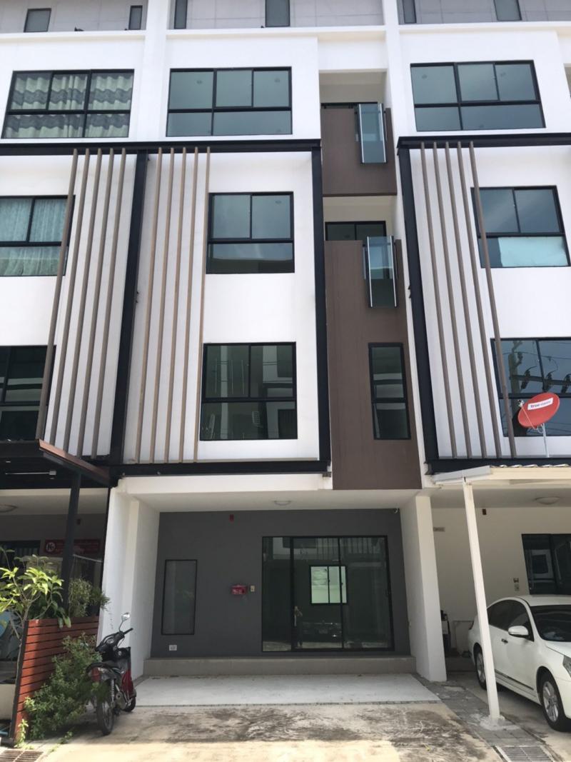 S2477  ให้เช่าโฮมออฟฟิศ 4 ชั้น โครงการไอฟีล บางนา IFIELD BANGNA ใกล้เมกะบางนา