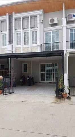 C4284 ขายทาวน์เฮ้าส์ 2 ชั้น โครงการโกลเด้น ทาวน์ Golden town บางนา-สวนหลวง มี 4 ห้องนอน ใกล้เมกะบางนา