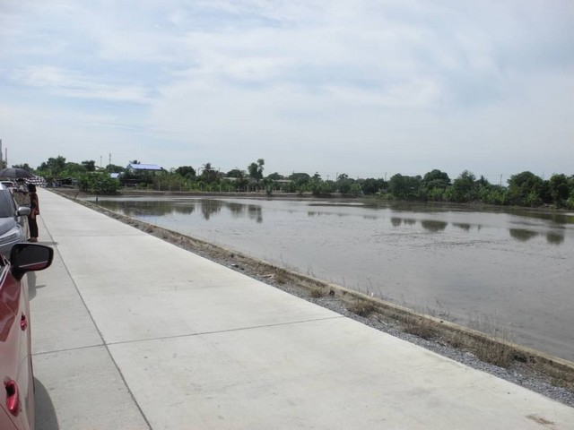 ขายที่ดินขนาด 3 ไร่ 3 งาน 6 ตารางวา ใกล้หมู่บ้านพฤกษา 33  บางบัวทองจังหวัดนนทบุรี#รายละเอียดและที่ตั้งทรัพย์-ที่ดินขนาด 3 ไร่ 3 งาน 6 ตารางวา ตั้งอยู่ตำบลบางคูรัด อำเภอบางบัวทอง จังหวัดนนทบุรี-ที่ดินติดถนนคอนกรีตใกล้หมู่บ้านพฤกษา 33-ใกล้หมู่บ้านไลโอ บลิสซ์ รัตนาธิเบศร์-บางใหญ่-เดินทางสะดวกใกล้เซ็นทรัลเวสต์เกต และสถานีรถไฟฟ้าสายสีม่วง***ราคาเพียงไร่ละ 5.5 ล้านบาท#