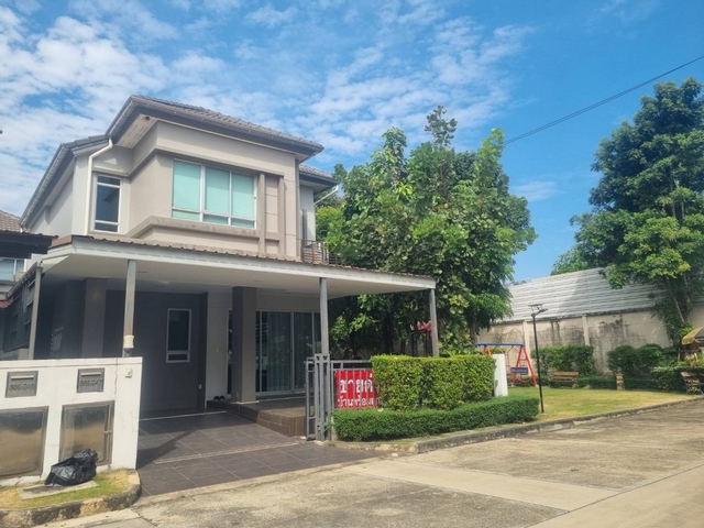 WW81JJ ขาย บ้านเดี่ยว (หลังมุม) หมู่บ้านไลฟ์ บางกอก บูเลอวาร์ด รามอินทรา 107 ใกล้ห้างแฟชั่นไอส์แลนด์