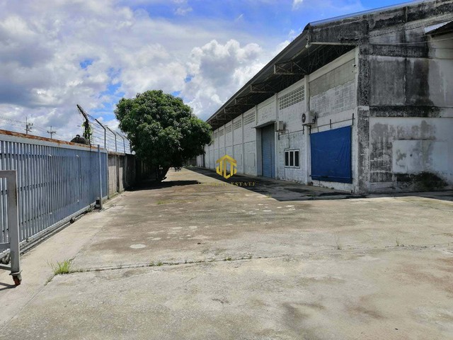 ขาย/ให้เช่าโรงงานรวมออฟฟิศขนาด 4000 ตรม. อ.บ้านบึง ชลบุรี