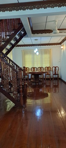 ให้เช่าบ้านเดี่ยว2ชั้นหลังมุม ย่านลาดพร้าว35 รัชดา32 เป็นบ้านไม้2ชั้น ลัดไปซอยภาวนา ลาดพร้าววังหินได้ ใกล้MRTภาวนา