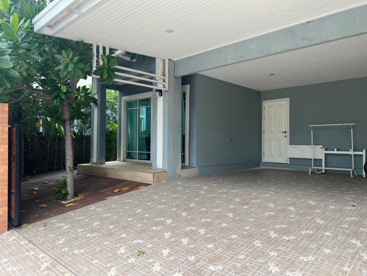 CH902-BH-RE1 เช่าบ้านเดี่ยวเดอะแพลนท์ บางแค BTS เดอะมอลล์บางแคให้เช่าบ้านเดี่ยว ขนาดเกือบ 70 ตร.วา อยู่ในโครงการเดอะแพลนท์ บางแค ใกล้ Bts.เดอะมอล์บางแค นัดชมบ้าน 094-569-5997 ชาญครับค่าเช่า 42,000 บาทต่อเดือน(รวมค่าส่วนกลาง)รายะเอียด- ขนาด 70 ตรว. 190 ตรม.- 3 ห้องนอน/2 ห้องน้ำ+มีอ่างอาบน้ำหรูหรา- ห้องครัวตกแต่งบิ้วอินสวยงาม- ห้องLiving room+ห้องทานข้าว- ห้องเก็บของ ใต้บันได 1 ห้อง - มีจักรยาน 2 คันให้