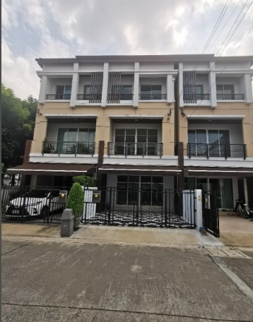 ขายทาวน์โฮม 3 ชั้น บ้านกลางเมือง เกษตรนวมินทร์ ซอยประเสริฐมนูกิจ  ใกล้ตลาดปัฐวิกรณ์