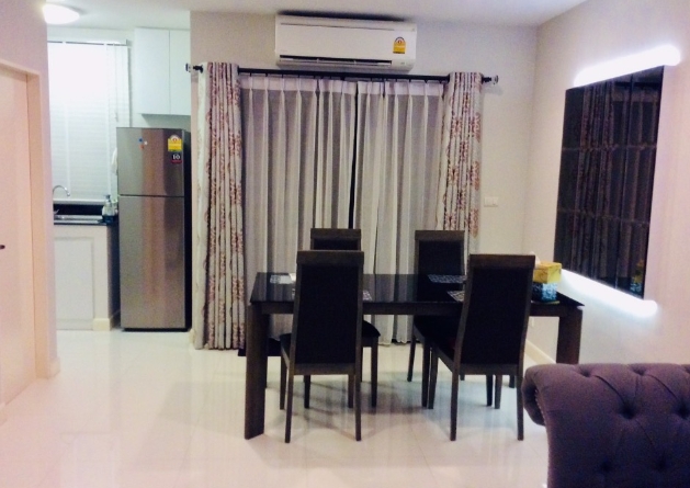 ให้เช่าทาวน์โฮม 3 ชั้น บ้านกลางเมือง รัตนาธิเบศร์ มีเฟอร์ครบพร้อมอยู่ ใกล้ MRT แยกนนทบุรี