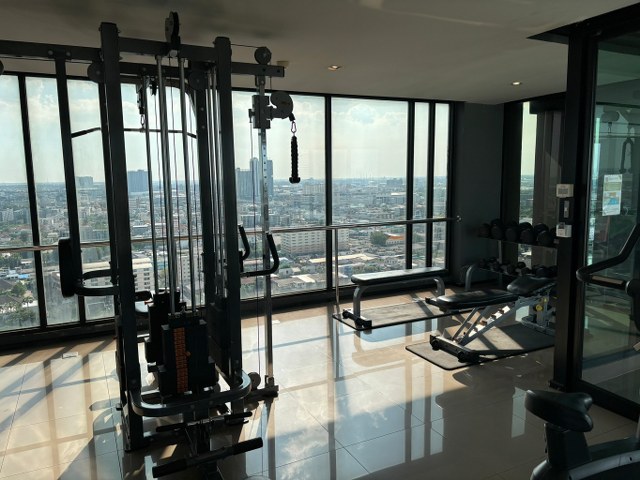 ขายคอนโด The gallery bearing  อยู่ในย่านชุมชน ไม่ไกลจากสถานศึกษาตลาดสดและสถานีรถไฟฟ้าได้สะดวก ต.สำโรงเหนือ อ.เมือง จ.สมุทรปราการ