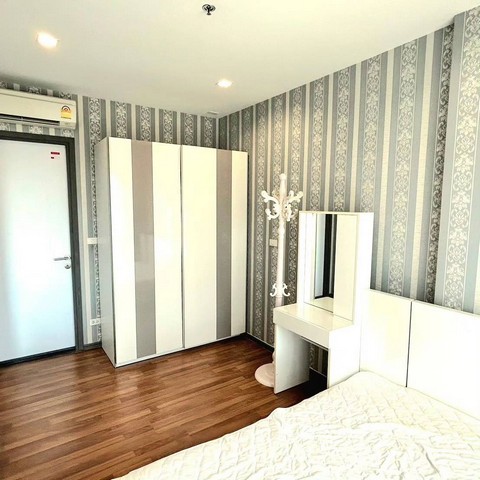 **รวมรวมทุกสิ่งที่คุณต้องการในคอนโดใหม่ของคุณ!****ทำเลทองที่ The Rich สาทร-ตากสิน****ติดรถไฟฟ้า 5 นาทีถึงสาทร และไอคอนสยาม****ใกล้ห้างสรรพสินค้าและร้านอาหารชั้นนำ****ทำเลที่สะดวกสบาย ในตัวเมืองกรุงเทพ****ราคาพิเศษ 2,890,000 บาท รับปี 2024****ส่วนกลางครบครัน:** สระว่ายน้ำ, fitness, common zone, ห้อง meeting**โปรโมชั่นพิเศษและขายขาดทุนพร้อมเดินเอกสารกู้****ทำเลที่ทำให้ชีวิตรอบรั้วเต็มไปด้วยความสะดวกส