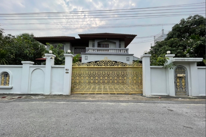 ให้เช่าบ้านเดี่ยว2 ชั้น 4 ห้องนอน ซอยรามคำแหง 177 มีนบุรี สะพานสูง เนื้อที่ 400 ตรว มีสวนขนาดใหญ่