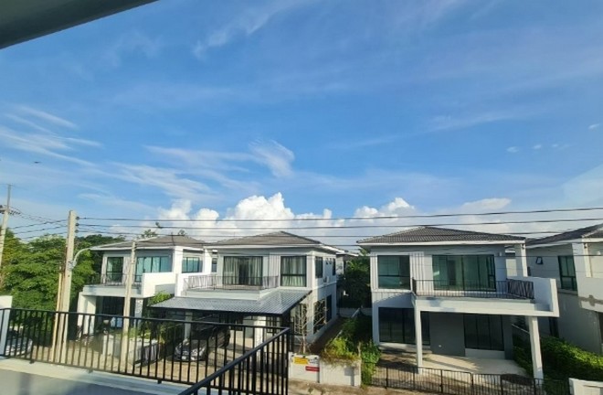 ขายบ้านเดี่ยว เข็มทิศวิลเลจ บางปะกง ฉะเชิงเทรา  เนื้อที่ 53 ตรว