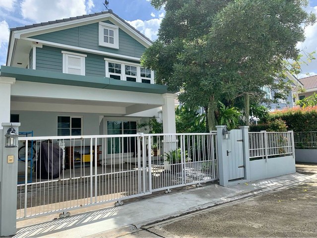 RHT1424ให้เช่าบ้านเดี่ยวใกล้เมกะบางนา หมู่บ้านชัยพฤกษ์ บางนา กม.7   ใกล้ทางด่วนบางนา และโรงเรียนราชวินิต บางแก้ว ถนนบางนา-ตราดเนื้อที่ 51 ตร.ว. 3ห้องนอน3ห้องน้ำ 2 ที่จอดรถสนใจติดต่อคุณเจี๊ยบ 092-851-6969LIne:keti2522ราคาเช่า37,800 บาท/เดือน ประกัน 2 เดือน / ล่วงหน้า 1 เดือนซอยโรงเรียนราชวินิต บางแก้ว ถนนบางนา-ตราด ต.บางแก้ว อ.บางพลี จ.สมุทรปราการFully Furnished3 ห้องนอน3 ห้องน้ำ1 ห้องครัวจอดรถได้ 2 คัน