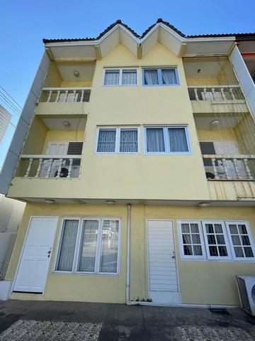 HR2999 ให้เช่าทาวน์โฮม2คูหา 3 ชั้น ย่านประเสริฐมนูญกิจ เกษตร ลาดปลาเค้า พิ้นที่ 300 ตารางเมตร จอดรถได้ประมาณ 8 คัน เหมาะทำโฮมออฟฟิศ สตูดิโอ ใกล้ม.เกษตร , BTSม.เกษตร , BTSบางบัว: ติดต่อ : คุณ เอก  :  061-241 4954   &   083-017 9463   : Line Id : eak2325: กดลิ้งค์เพื่อเเอดไลน์ครับ :  https://line.me/ti/p/A6pc3MToug     :  https://line.me/ti/p/OLEY0bJTsVราคาเช่า 65,000 บาท / เดือน ( สัญญาขั้นต่ำ 3 ปี ประกัน 2 เดือน ล่วงหน้า 1 เดือน )ที่ตั้ง ถนนประเสริฐมนูญกิจ , ถนนผลาสินธุ