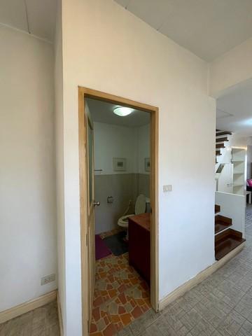 ให้เช่าทาวน์โฮม2คูหา 3 ชั้น ย่านประเสริฐมนูญกิจ เกษตร ลาดปลาเค้า พิ้นที่ 300 ตารางเมตร จอดรถได้ประมาณ 8 คัน เหมาะทำโฮมออฟฟิศ