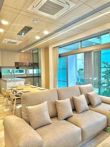 ให้เช่่าบ้านเดี่ยว 3ชั้น วีเว่พระราม9 VIVE RAMA9 พื้นที่ใช้สอย 324ตารางเมตร 3 ห้องนอน 4 ห้องน้ำ พร้อมเฟอร์นิเจอร์ พร้อมพักอาศัย