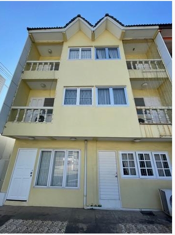 ให้เช่าอาคารโฮมออฟฟิศ  3ชั้น 2คูหา ย่านประเสริฐมนูญกิจ เกษตร ลาดปลาเค้า ใกล้ม.เกษตร  BTSม.เกษตร บางบัว