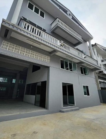 ขายอาคารโรงงาน โกดัง บางบอนซอย3 เพชรเกษม69 ใกล้ถนนเอกชัย เนื้อที่ 100 ตรว พื้นที่ 700 ตรม 