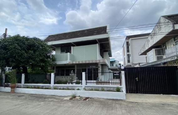 ขายบ้านเดี่ยว หมู่บ้านศิวาลัย จรัญสนิทวงศ์ เนื้อที่ 80 ตรว  ใกล้รถไฟฟ้าสถานีจรัญ 13