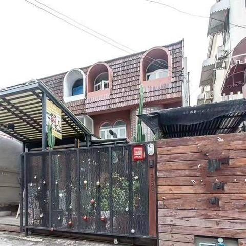 ให้เช่าทาวน์โฮม 3 ชั้น ซอยสาทร 7 หลังมุม ติดกับอาคารสาธร ซิตี้ทาวเวอร์ 