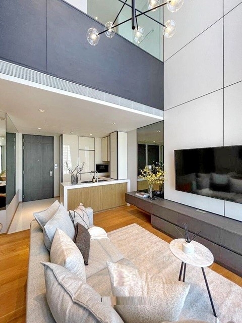 BTS ทองหล่อ ให้เช่าคอนโด ชั้น 10 บีทนิค สุขุมวิท32 96ตรม. เรนฮิลล์  2นอน 2น้ำ 3แอร์ มีที่จอดรถ