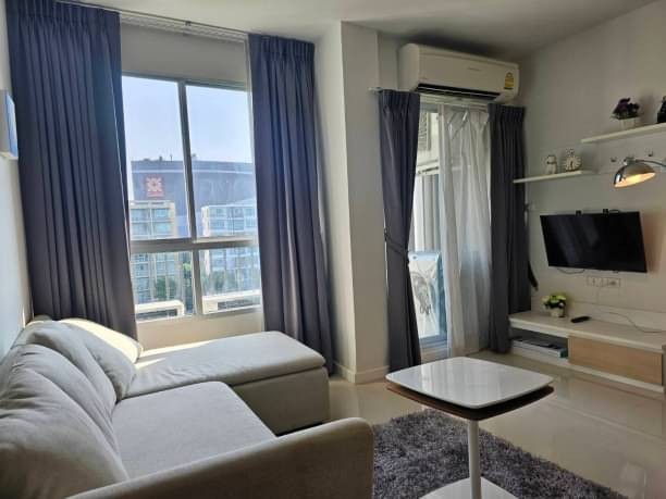 D Condo Sign ลดราคาขาย 6.4 ล้าน 60 ตรม. 2 นอน 2 น้ำ #ดีคอนโด #ซายน์ #วิวสวน #ใกล้เซ็นทรัลเฟสติวัล #เฟอร์นิเจอร์ครบ #หิ้วกระเป๋าพร้อมเข้าอยู่ได้เลยค่ะพื้นที่ 60 ตร.ม.ชั้น 62 ห้องนอน 2 ห้องน้ำห้องนั่งเล่นโซนครัวระบบรักษาความปลอดภัย 2 ชั้นโครงการมีสระว่ายน้ำขนาดใหญ่ ฟิตเนส สวนขาย 6.4 ล้าน โอนฟรีบริ​การยื่น​สินเชื่อ​ทุก​ธนาคาร​ฟรี​ ไม่มีค่าใช้จ่ายเอกสารที่ใช้ยื่นแบงค์สำหรับพนักง