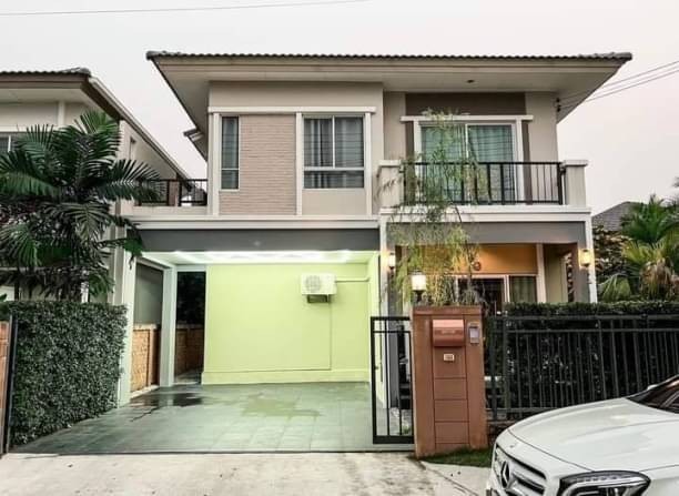 สุดคุ้มนาทีทอง เพียง​ 4.2​  ล.เท่านั้น​ #บ้านสวยสภาพนางฟ้า บ้านเดี่ยว 2 ชั้น #บ้านภัสสรไพรด์ ถนนมหิดล-เจริญเมือง ทำเลดี #แยกหลุยส์ #สันกำแพง #ใกล้ตลาดเจริญเจริญ เนื้อที่ 52.3​  ตรว.พื้นที่ใช้สอย 180 ตรม.3 ห้องนอน2 ห้องน้ำ 1 ห้องครัว2 ที่จอดรถส่วนกลาง คลับเฮ้าส์ สระว่ายน้ำ ฟิตเนสสถานที่ใกล้เคียงสนามบินนานาชาติเชียงใหม่ตลาดเจริญเจริญ บิ๊กซี ดอนจั่น เชียงใหม่ เซ็นทรัลเฟส