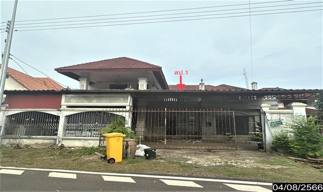   รายละเอียดเพิ่มเติม Code ID : PKK02-11040  ราคาขาย 1,522,000  บาท- ขนาดพื้นที่ :  150.00 ตร.ว. - พื้นที่ใช้สอย :  384.00 ตร.ม - จำนวนห้อง :  5 ห้องนอน 1 ห้องน้ำ  - ที่จอดรถ :    1   คัน- บ้านหันทางทิศ : - พิกัดทรัพย์ : https://maps.app.goo.gl/1T55bXHQLkJRJZ3fA    สถานที่ใกล้เคียง- ใกล้โรงพยาบาลลืออำนาจ- ใกล้โลตัส โกเฟรช ลืออำนาจ - ใกล้โรงพยาบาลส่งเสริมสุขภาพตำบลขมิ้น- ใกล้โรงสีโชคอรุณ   สอบถามเพิ่มเติม/นัดชมโทร. 097-419-5982(พลอย)โทร. 096-932-4624(ออมสิน)Line : @p