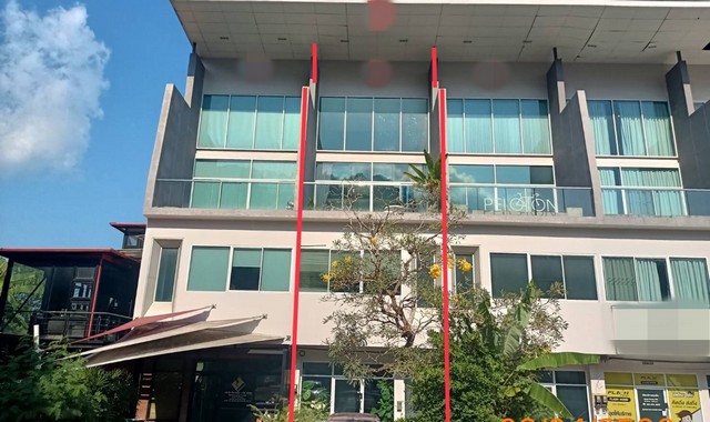 รายละเอียดเพิ่มเติมCode ID : PKK04-06163ราคาขาย        7,500,000 บาท  - ขนาดพื้นที่ :   21.30 ตร.ว- พื้นที่ใช้สอย :    255 ตร.ม- จำนวนห้อง :   1 ห้องนอน 4 ห้องน้ำ - ที่จอดรถ :       1 คัน- อาคารพาณิชย์ :    4 ชั้น- อาคารพาณิชย์หันทางทิศ : -- อายุอาคาร :     8 ปีพิกัดทรัพย์ :     https://maps.app.goo.gl/Esx7ZXYzepwGRrVC6สถานที่ใกล้เคียง- ใกล้มินิบิ๊กซี บ้านร็อคการ์เด้น- ใกล้โลตัส โกเฟรช ทวีสมาน ภูเก็ต - ใกล้อิเกีย ภูเก็ต- ใกล้ตลาดนัดโบ๊ทพลาซ่าสอบถามเพิ�