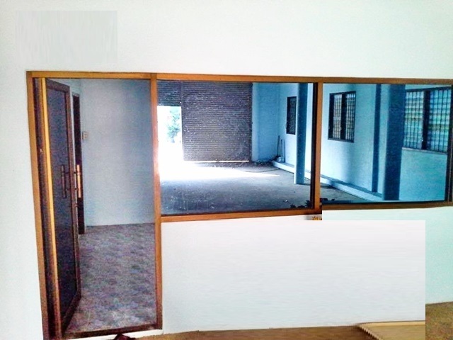 ย่านบางพลี บางนา-ตราด โฮมโปร บางนา ให้เช่าโกดัง พร้อมออฟฟิศ  กม.12 150ตรว. สนามบินสุวรรณภูมิ  212ตรม. 2นอน 1น้ำ 2จอดรถ