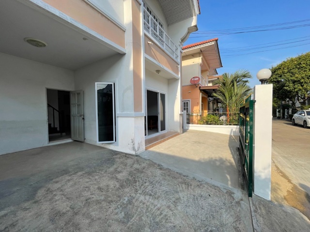 ไม่เคยอยู่ เฟอร์หรู บ้านใหม่ 2 ชั้น เซนทรัล เวสเกต วัดศรีประวัติ ปิ่นเกล้า  บางกรวย นนทบุรี 3นอน 2น้ำ เครื่องซักผ้า