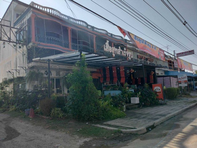 ขายอาคารพาณิชย์ 2 คูหา 3 ชั้น ครึ่ง ทะลุถึงกัน  ใกล้แยกสลกบาตร   กำแพงเพชร   ZK238