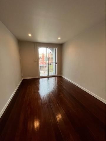 PB3696 ให้เช่าทาวน์โฮม 2 ชั้น ขนาด 3 ห้องนอน 2 ห้องน้ำ ซอยพัฒนาการ 23 ใกล้ทางด่วน