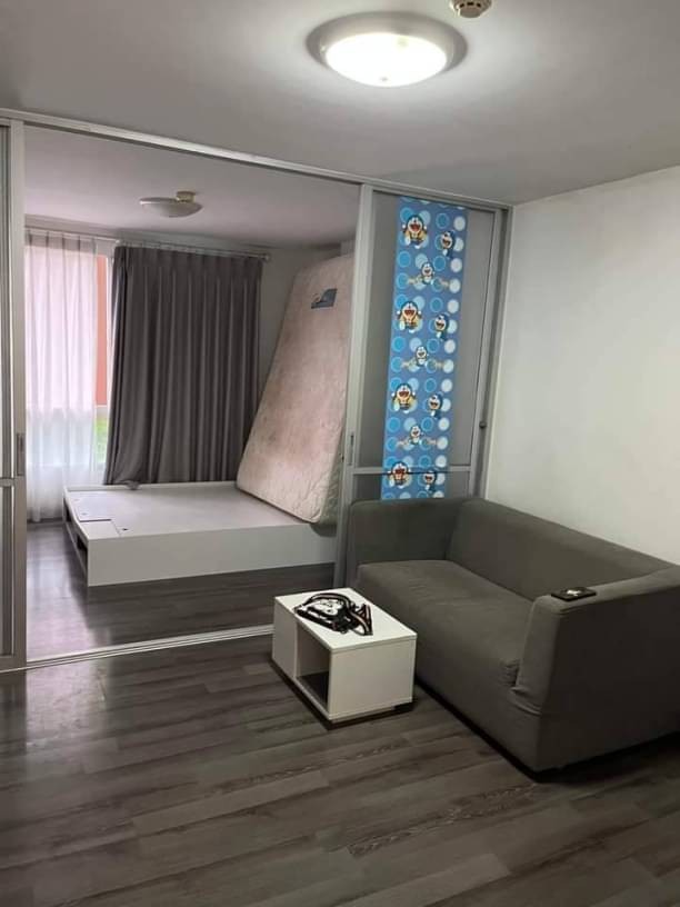 ดีเวียง คอนโด #สันติธรรม 1.75 ล้าน 30 ตรม. #ห้องริม #ติดถนน #ตกแต่งพร้อมอยู่ #ใกล้ตลาดธานินท์ #ใกล้มหาวิทยาลัยราชภัฏเชียงใหม่พื้นที่ 30 ตรม.ชั้น 11 ห้องนอน 1 ห้องน้ำ1 ห้องนั่งเล่น1 ห้องครัวสิ่งอำนวยความสะดวกครบครัน อาทิ ห้อง gym room ,สระว่ายน้ำ ,ที่จอดรถ ,สวนหย่อมสะดวกในการเกินทาง ใกล้สถานที่ต่าง ๆตลาด หรือกาดธานินท์ 400 เมตร (เดินไปได้)มหาวิทยาลัยราชภัฏเชียงใหม่ 800 เมตรโรงพยาบ