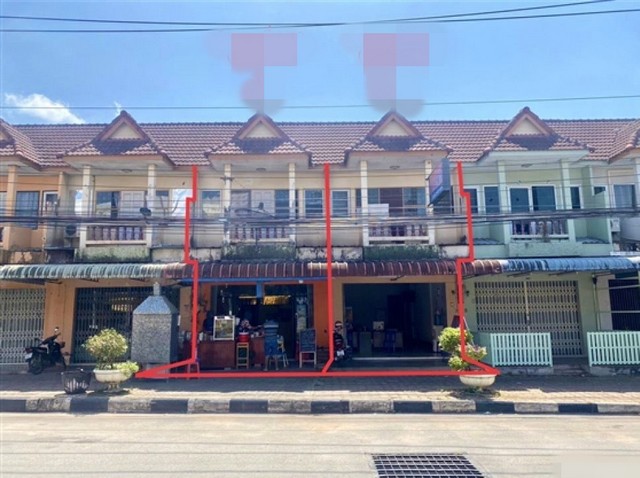 รายละเอียดเพิ่มเติมCode ID :  PKK04-06267ราคาขาย      8,000,000 บาท- ขนาดพื้นที่ :     45 ตร.ว  - พื้นที่ใช้สอย :      315 ตร.ม- จำนวนห้อง :   6 ห้องนอน 4 ห้องน้ำ (2 คูหา)- ที่จอดรถ :      1 คัน- อาคารพาณิชย์  :  2 ชั้น- อาคารพาณิชย์หันทางทิศ : -- อายุอาคาร :    20 ปีพิกัดทรัพย์  :   https://maps.app.goo.gl/v6gWHwJJxrg9x2uD9สถานที่ใกล้เคียง- ใกล้แม็คโคร สตูล - ใกล้บิ๊กซี ซูเปอร์เซ็นเตอร์ สตูล - ใกล้โลตัส โกเฟรช โรงพยาบาลสตูล- ใกล้โลตัส โกเฟรช ฉลุง สอบถาม�