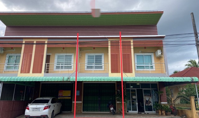 รายละเอียดเพิ่มเติมCode ID :  PKK04-05727ราคาขาย      2,132,000 บาท- ขนาดพื้นที่ :     29.80 ตร.ว  - พื้นที่ใช้สอย :    142 ตร.ม- จำนวนห้อง :   2 ห้องนอน 2 ห้องน้ำ- ที่จอดรถ :      1 คัน- อาคารพาณิชย์  :  2 ชั้น- อาคารพาณิชย์หันทางทิศ : -- อายุอาคาร :    10 ปีพิกัดทรัพย์  :   https://maps.app.goo.gl/jjRS2DzFQUASFW699สถานที่ใกล้เคียง- ใกล้แม็คโคร สตูล - ใกล้บิ๊กซี ซูเปอร์เซ็นเตอร์ สตูล - ใกล้โลตัส โกเฟรช โรงพยาบาลสตูล- ใกล้โลตัส โกเฟรช ฉลุง สอบถามเพิ่มเ