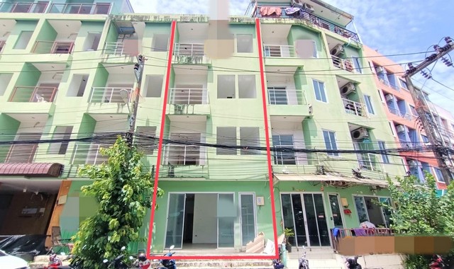 รายละเอียดเพิ่มเติมCode ID :  PKK04-04562ราคาขาย       7,140,000 บาท- ขนาดพื้นที่ :      14.50 ตร.ว- พื้นที่ใช้สอย :   204 ตร.ม- จำนวนห้อง :  6 ห้องนอน  7 ห้องน้ำ - ที่จอดรถ :   1 คัน- อาคารพาณิชย์ :  4 ชั้น- อาคารพาณิชย์หันทางทิศ : -- อายุอาคาร :    11 ปีพิกัดทรัพย์ :   https://maps.app.goo.gl/3B4wr1m5ZDPe75E79สถานที่ใกล้เคียง- ใกล้โรงพยาบาลป่าตอง- ใกล้มินิ​บิ๊กซี​ ซอยคลองบางวัด- ใกล้เซ็นทรัล ป่าตอง- ใกล้บิ๊กซี เอ็กซ์ตร้า ภูเก็ต 2 สาขาจังซีลอน สอ�