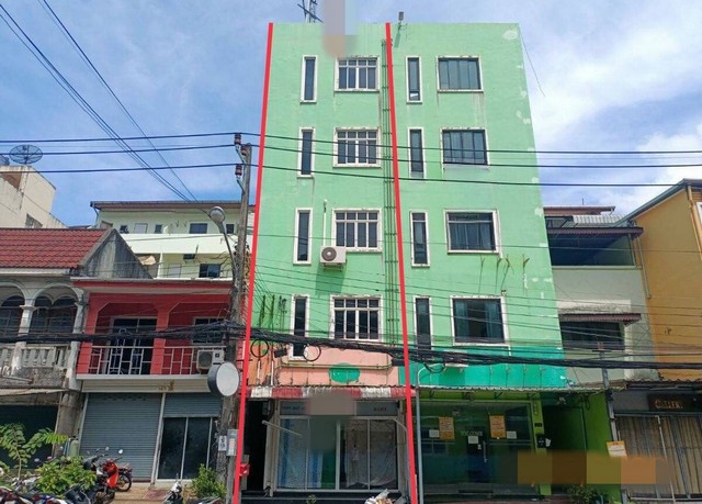 รายละเอียดเพิ่มเติมCode ID :  PKK04-04514ราคาขาย        11,492,000 บาท- ขนาดพื้นที่ :      22 ตร.ว- พื้นที่ใช้สอย :   275 ตร.ม- จำนวนห้อง :  10 ห้องนอน  11 ห้องน้ำ - ที่จอดรถ :   1 คัน- อาคารพาณิชย์ :  5 ชั้น- อาคารพาณิชย์หันทางทิศ : -- อายุอาคาร :    12 ปีพิกัดทรัพย์ :   https://maps.app.goo.gl/sMnHyb4YNbYzj5ea7สถานที่ใกล้เคียง- ใกล้แม็คโคร ป่าตอง- ใกล้โลตัส โกเฟรช ถนนนาไน ภูเก็ต - ใกล้ท็อปส์ เดลี่ มินิซูเปอร์มาร์เก็ต สาขาซอยนาใน- ใกล้โรงพยาบาลป่า