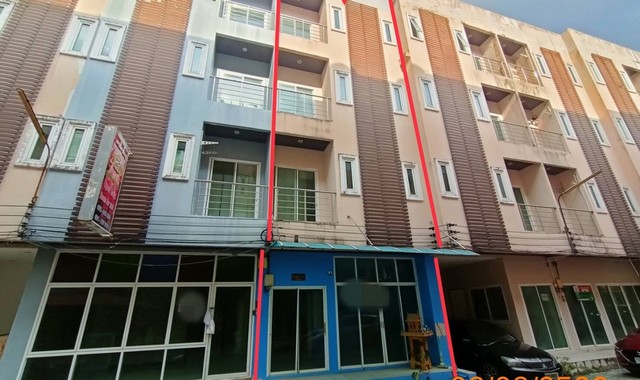 รายละเอียดเพิ่มเติมCode ID :  PKK04-04379ราคาขาย        6,630,000 บาท- ขนาดพื้นที่ :      13.30 ตร.ว- พื้นที่ใช้สอย :   180 ตร.ม- จำนวนห้อง :  7 ห้องนอน 7 ห้องน้ำ - ที่จอดรถ :   1 คัน- อาคารพาณิชย์ :  4 ชั้น- อาคารพาณิชย์หันทางทิศ : -- อายุอาคาร :    12 ปีพิกัดทรัพย์ :   https://maps.app.goo.gl/RBxcUGnFJVGfy7vk8สถานที่ใกล้เคียง- ใกล้โรงพยาบาลป่าตอง- ใกล้มินิ​บิ๊กซี​ ซอยคลองบางวัด - ใกล้เซ็นทรัลป่าตอง- ใกล้บิ๊กซี เอ็กซ์ตร้า ภูเก็ต 2 สาขาจังซีลอนสอ�