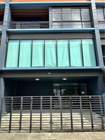 RT1568ให้เช่าทาวโฮม3 ชั้น ย่านเมืองทอง แจ้งวัฒนะ หมู่บ้านHaus35  ติดทางด่วนแจ้งวัฒนะ-สถานีรถไฟฟ้าสายสีชมพู เนื้อที่ : 33.10ตรว.พื้นที่ใช้สอย : 242.72ตรม. 3ห้องนอน4 ห้องน้ำ  2ที่จอดรถสนใจติดต่อคุณเจี๊ยบ 092-851-6969Line:keti2522ราคาเช่า 40,000 บาท /เดือนซอย ปากเกร็ด-แจ้งวัฒนะ 35 ตำบลคลองเกลือ อำเภอปากเกร็ด นนทบุรี 11120 Town Home 3 ชั้น เหมาะทำ Home Office หรือ Hostel หน้ากว้าง 8 เมตร ซอย7 หมู่บ้านHaus35 - ชั้น 1 : ห้องโถงใหญ่พร้อม