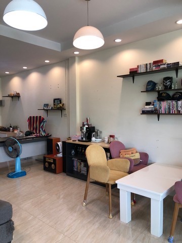 ขายอาคารพาณิชย์ 2ชั้น 2 ห้องนอน 2 ห้องน้ำ ในตัวเมืองประจวบคีรีขันธ์  ZST186