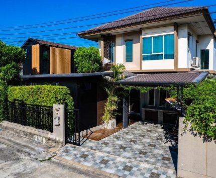 ขายบ้านเดี่ยว2 ชั้น พร้อมโฮมออฟฟิศ หมู่บ้าน พฤกษาปุริ (วงจันทร์) เขตมีนบุรี มี 5 นอน 7 น้ำ หลังมุม