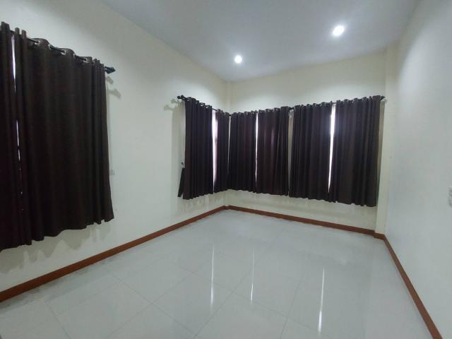 บ้านเดี่ยว 1 ชั้น เนื้อที่กว้างมาก เหมาะกับผู้ที่เน้นพื้นที่ ม.คุ้มพญาไม้4 สามพราน