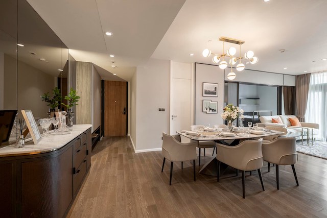 MUNIQ Sukhumvit 23 safe private spacious 12th floor BTS Asoke