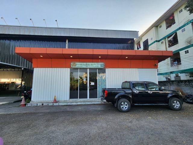 WH0592 ให้เช่าโกดัง -ออฟฟิศ ใกล้แยกเกษตร ซอยลาดปลาเค้า พื้นที่โกดัง 1,000 ตรม. เหมาะทำคลังสินค้า ทำเลเดินทางสะดวก เช่า 70,000 บาท: ติดต่อ : คุณ เอก  :  061-241 4954   &   083-017 9463   : Line Id : eak2325: กดลิ้งค์เพื่อเเอดไลน์ครับ :  https://line.me/ti/p/A6pc3MToug     :  https://line.me/ti/p/OLEY0bJTsVให้เช่า 70,000 บาท/เดือน ประกัน 2 เดือน ล่วงหน้า 1 เดือน สัญญา1ปีที่ตั้ง ซอย ลาดปลาเค้า แขวงจรเข้บัว เขตลาดพร้าว กรุงเทพมหานคร 10230ให้เช่าโกดัง 1,000 ตรม. ย่านลาดปลาเ