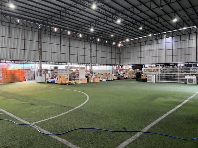 BS1272ให้เช่าโกดัง 1,000 ตรม. ซอยลาดปลาเค้า ใกล้แยกเกษตร เหมาะทำคลังสินค้า ทำเลเดินทางสะดวกให้เช่า 70,000 บาท/เดือน ประกัน 2 เดือน ล่วงหน้า 1 เดือน สัญญา1ปีติดต่อ : คุณพร 0938091444 (เบอร์นี้แอดไลน์ได้คะ),โทร 0939833259ID Line : henghengpaulaรหัสประกาศ BS1272BS1272ให้เช่าโกดัง 1,000 ตรม. ย่านลาดปลาเค้า เหมาะทำคลังสินค้า ทำเลเดินทางสะดวกพื้นที่โกดัง 1,000 ตรม. กว้าง 30 ยาว 36 เมตร สูง 11เมตรพื้นที่ออฟฟิศ 30 ตรม. มีแอร์ 1 ตัว- ก