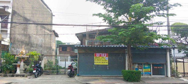 ZTK025ขายที่ดิน 152 ตารางวา ริมถนนราษฎร์บูรณะ ใกล้ Big C ราษฎร์บูรณะ แขวงราษฎร์บูรณะ เขตราษฎร์บูรณะ กรุงเทพมหานคร-ขนาด 152 ตารางวา-กว้าง 16 เมตร ถมแล้ว-รูปแปลง 8 เหลี่ยม (ตัว Z)- ผังเมืองสีส้ม- เหมาะสมในการพัฒนาเชิงพาณิชย์ สถานที่ใกล้เคียง - ห้างบิ๊กซี บางปะกอก - รพ.ราษฎร์บูรณะ- โลตัสบางปะกอก- ตลาดสดบางปะกอก พิกัดแปลง https://maps.app.goo.gl/jUwT5jPLHU9xtYEJ7ราคา 61,000,000 บาท รวมโอนสนใจติดต่อ คุณไลล่า 0992866937คุ