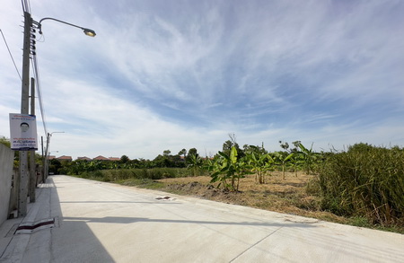 ที่ดินเปล่า ถมแล้ว เนื้อที่ 152 ตารางวา ถนนสุขาภิบาล 5 ซอย 23 แขวงท่าแร้ง เขตบางเขน กทม.