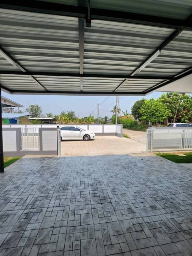 ขายเพียง 2.5 ล้านบาท 60 ตรว. 3 นอน 2 น้ำ หารแก้ว หางดง บ้านสร้างใหม่ ชั้นเดียว สไตล์โมเดิร์น ใกล้กาดฝรั่ง ใกล้นานาชาติเกรซ