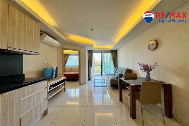 Laguna Beach Resort 1 ค้นพบความสะดวกสบายในสวรรค์ 1 ห้องนอนขนาด 40 ตร.ม. พร้อมทิวทัศน์เมืองอันมีเสน่ห์จากชั้นสี่คุณสมบัติที่สำคัญ:40 ตร.ม.1 ห้องนอน,ชั้น 4วิวเมืองกรรมสิทธิ์ในต่างประเทศค่าใช้จ่ายในการโอนจะจ่ายโดยผู้ซื้อค่าบำรุงรักษา 35 บาท/ ตร.ม.                                                 